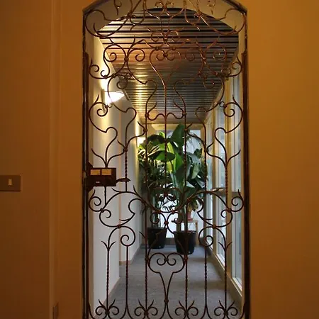 Aliette Suites - Stazione Centrale Apartment *
